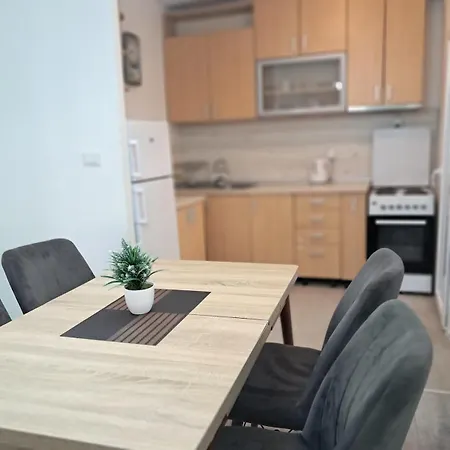 Aerodrom Apartment-top Pick For Digital Nomads Daire *
