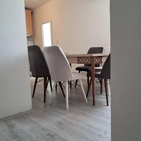 Aerodrom Apartment-top Pick For Digital Nomads Üsküp